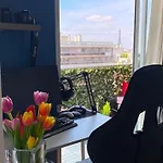 Nice Loft With Romantic View Over The Eiffel Tower