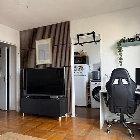 Loft With Romantic View Over The Eiffel Tower Appartamento
