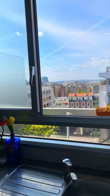 Loft With Romantic View Over The Eiffel Tower Apartment Paris