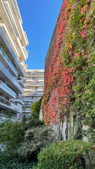 Loft With Romantic View Over The Eiffel Tower Apartment