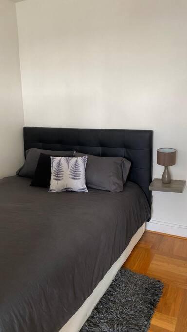 Loft With Romantic View Over The Eiffel Tower Paris